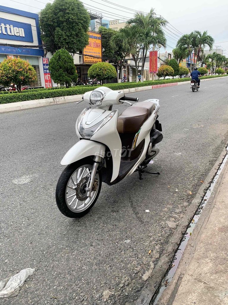 ✅✅ SH MORE ABS 2020 XE TRẮNG XE ĐẸP MÁY ZIN ÊM CHÍ. Mua bán Xe máy tại Thành phố Rạch Giá Kiên Giang được đăng bởi Kali  hình 4