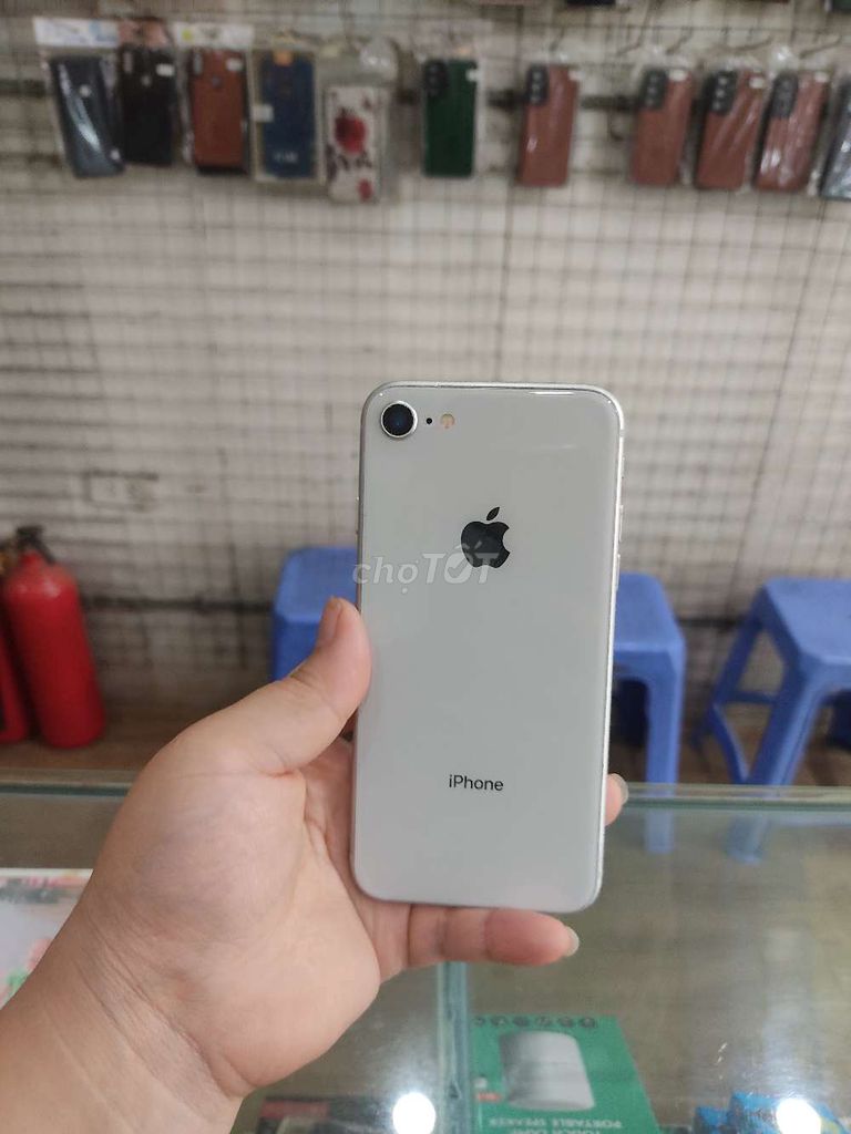 Apple iPhone 8 64GB Bạc Đã sử dụng. Mua bán Điện thoại tại Quận Cầu Giấy Hà Nội được đăng bởi thuy  hình 1
