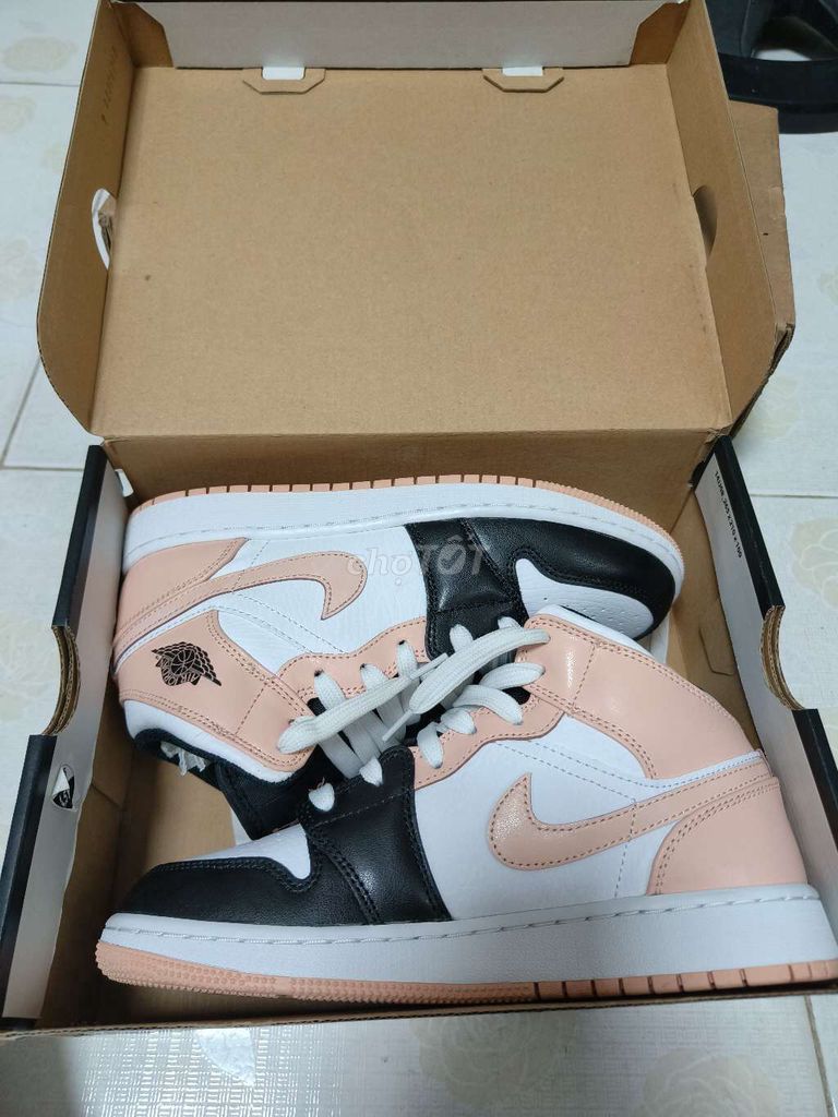 air jordan 1 mid crimson tint toe