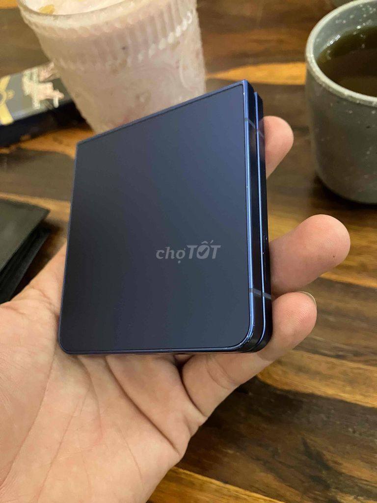 Samsung Zflip 7 Xanh Bản Mỹ. Mua bán Điện thoại tại Thành phố Buôn Ma Thuột Đắk Lắk được đăng bởi Huy hình 1