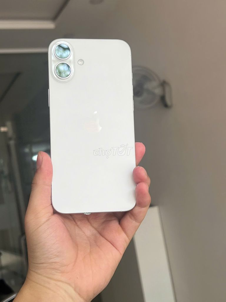 IP 16 PLUS 256GB LL/A , PIN 94% , ĐẸP KENG. Mua bán Điện thoại tại Thành phố Buôn Ma Thuột Đắk Lắk được đăng bởi Cầm Đồ PHÚT 89  hình 1