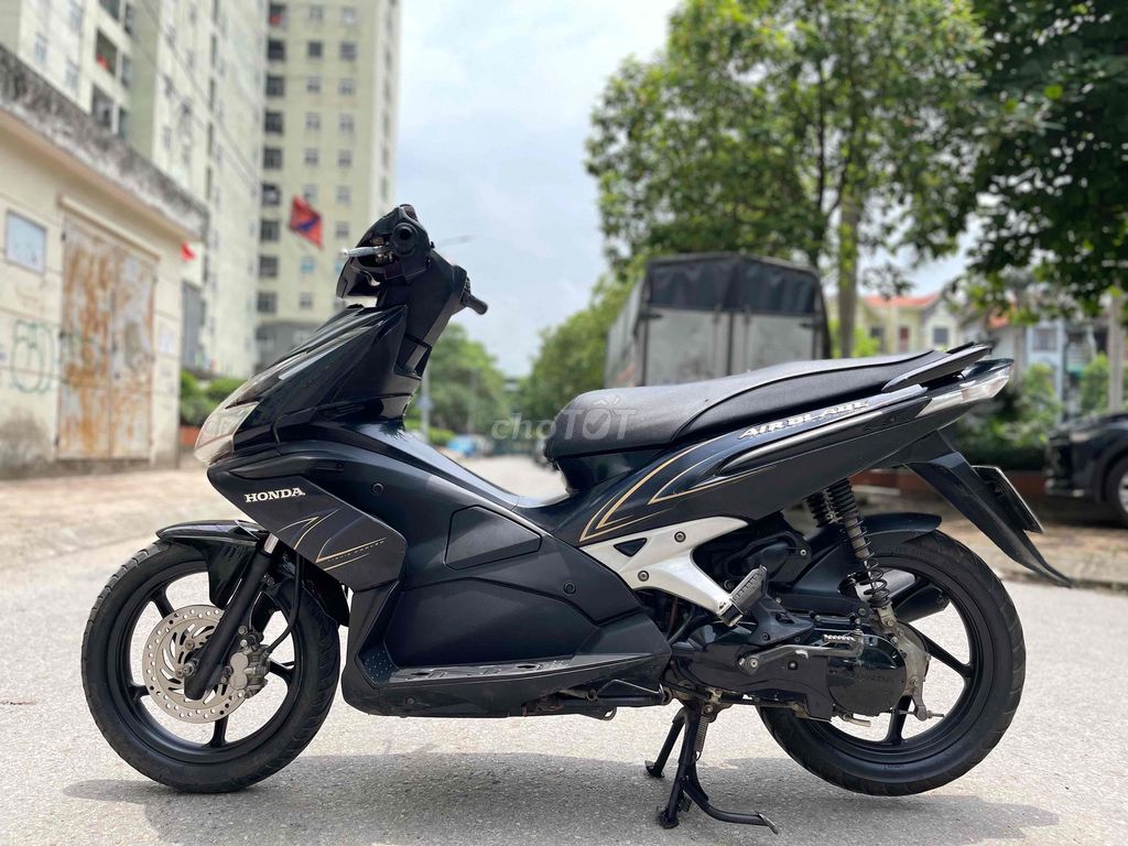Airblade nguyên zin máy chất lượng biển 29HN.. Mua bán Xe máy tại Huyện Thanh Trì Hà Nội được đăng bởi Minh Khương hình 1