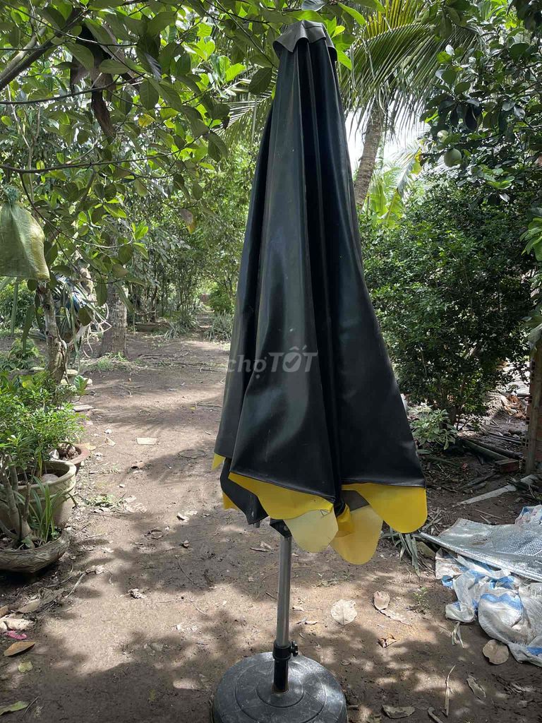 Dù che nắng 3m Đen, vàng đã sử dụng. Mua bán Nội thất, đồ gia dụng khác tại Thành phố Sóc Trăng Sóc Trăng được đăng bởi bụi hình 1