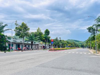 Mặt tiền đường Hùng Vương - đường rộng 36m- 6x28m giá 3 tỷ 500. Mua bán đất tại Huyện Long Điền Bà Rịa - Vũng Tàu được đăng bởi Pham van an