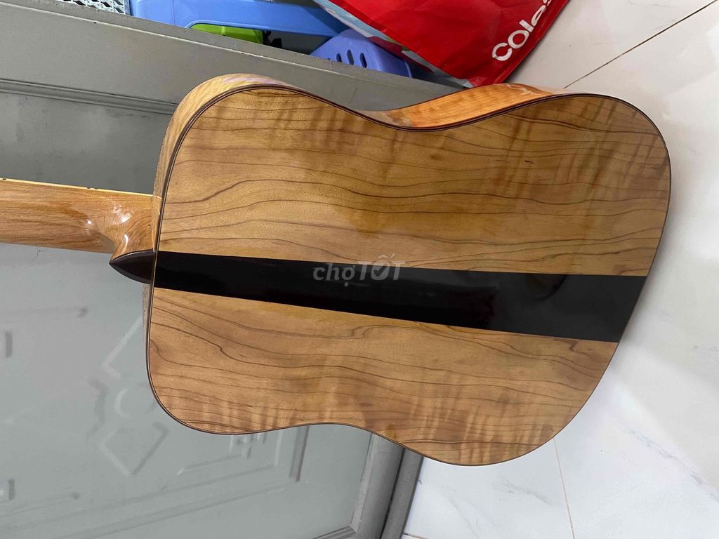 đàn guitar