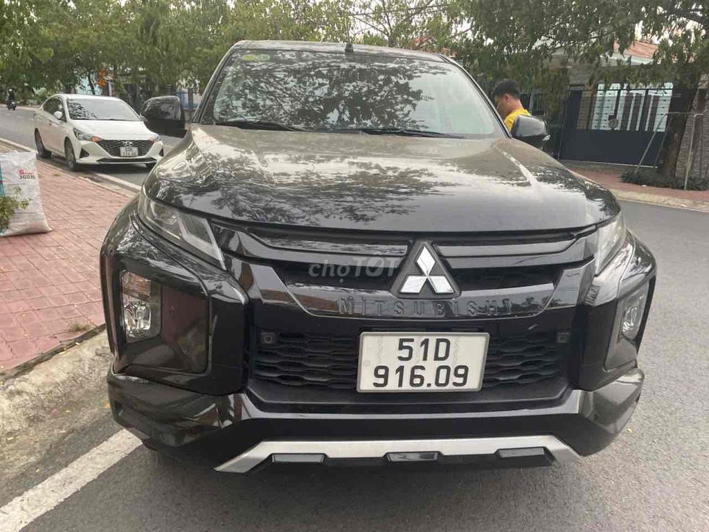 Mitsubishi Triton 2022 Full Tự động Đen 6400 km
