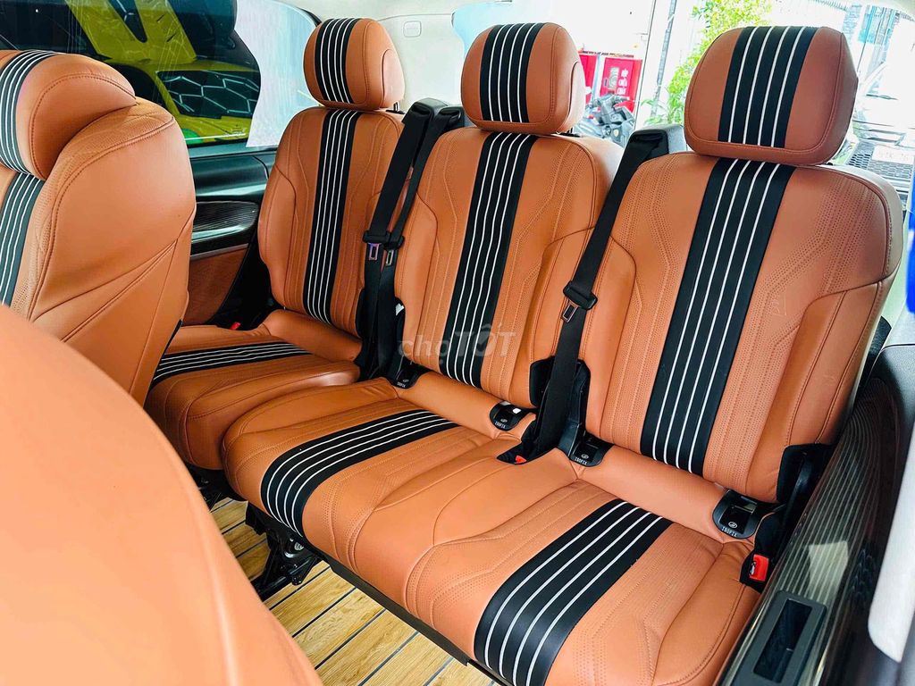 Mercedes Benz V Class 2020 V250 Luxury - 58000 km. Mua bán Ô tô tại Quận 8 Tp Hồ Chí Minh được đăng bởi Hồng Phúc hình 6