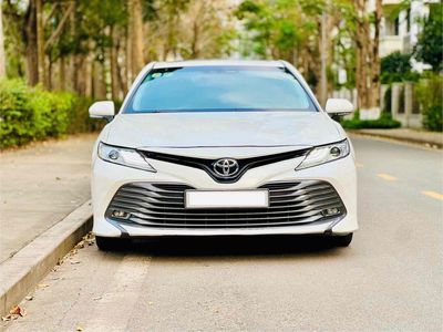 Toyota Camry 2020 2.5Q 79000 km Trắng