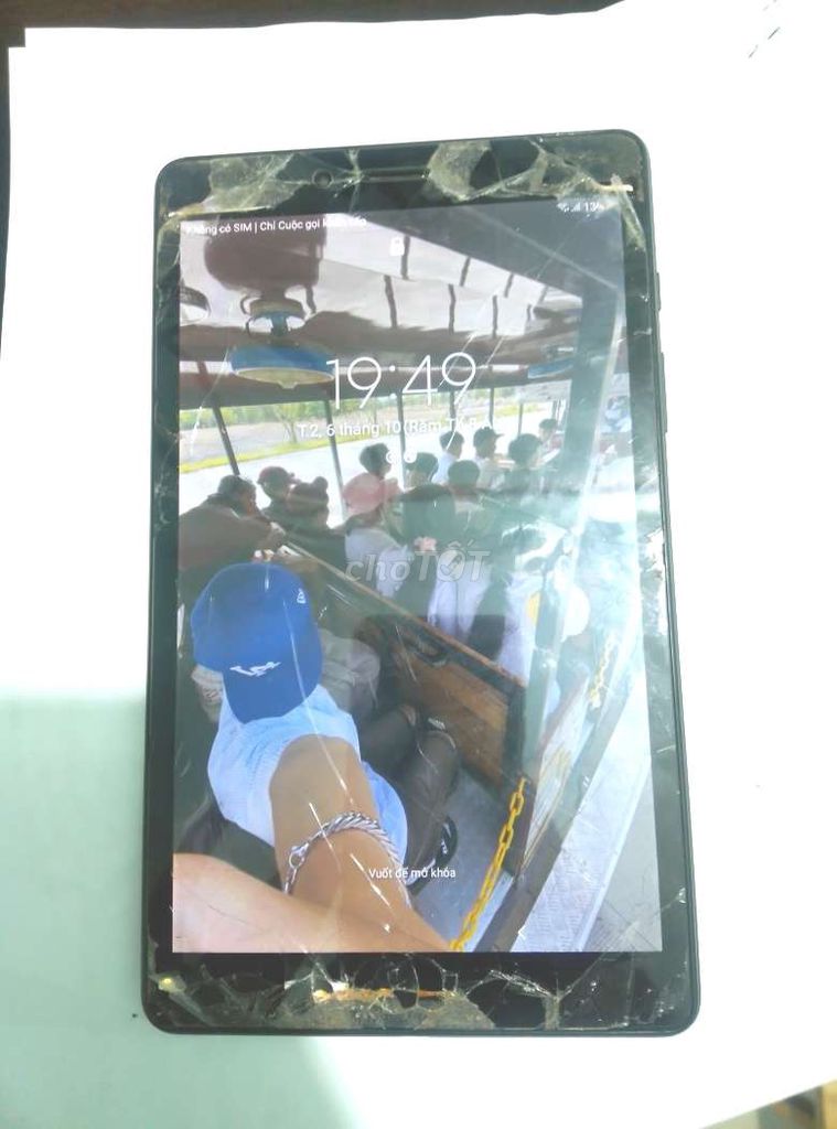 Samsung Galaxy Tab A8 8" nứt màn, còn chạy tốt. Mua bán Máy tính bảng tại Huyện Nhơn Trạch Đồng Nai được đăng bởi Duan hình 1