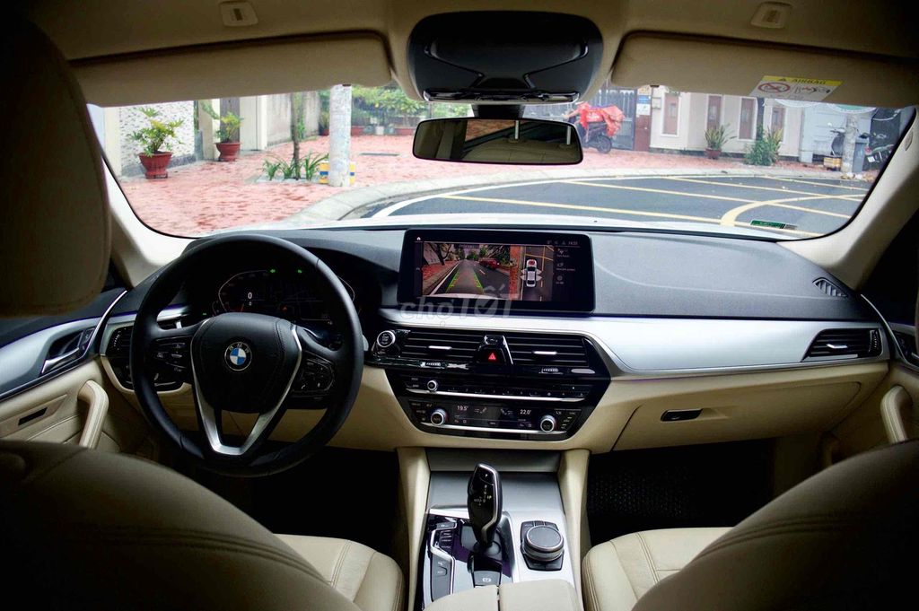 BMW 520i G30 model 2019. Mua bán Ô tô tại Quận 8 Tp Hồ Chí Minh được đăng bởi Khoa nguyễn hình 10