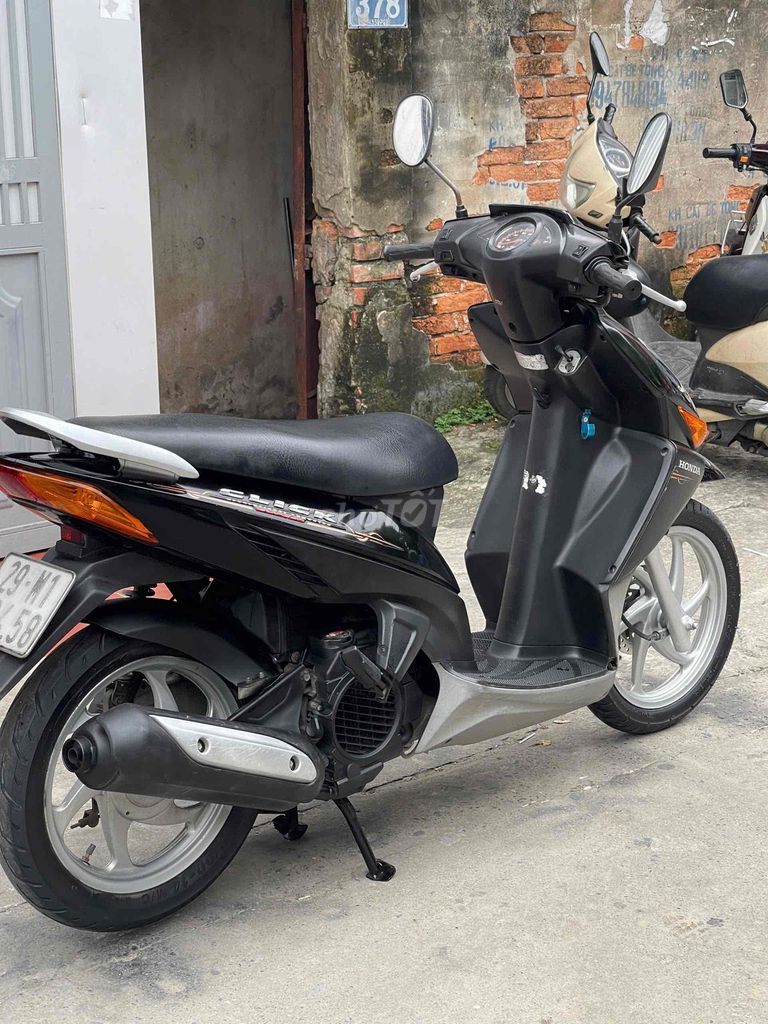 honda click đen xe đẹp như mới máy nguyên zin. Mua bán Xe máy tại Quận Nam Từ Liêm Hà Nội được đăng bởi Lan Phương hình 3