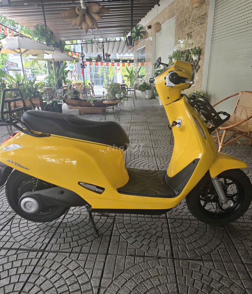 VinFast EVO200 Gold, 200 км/ч, зарядка