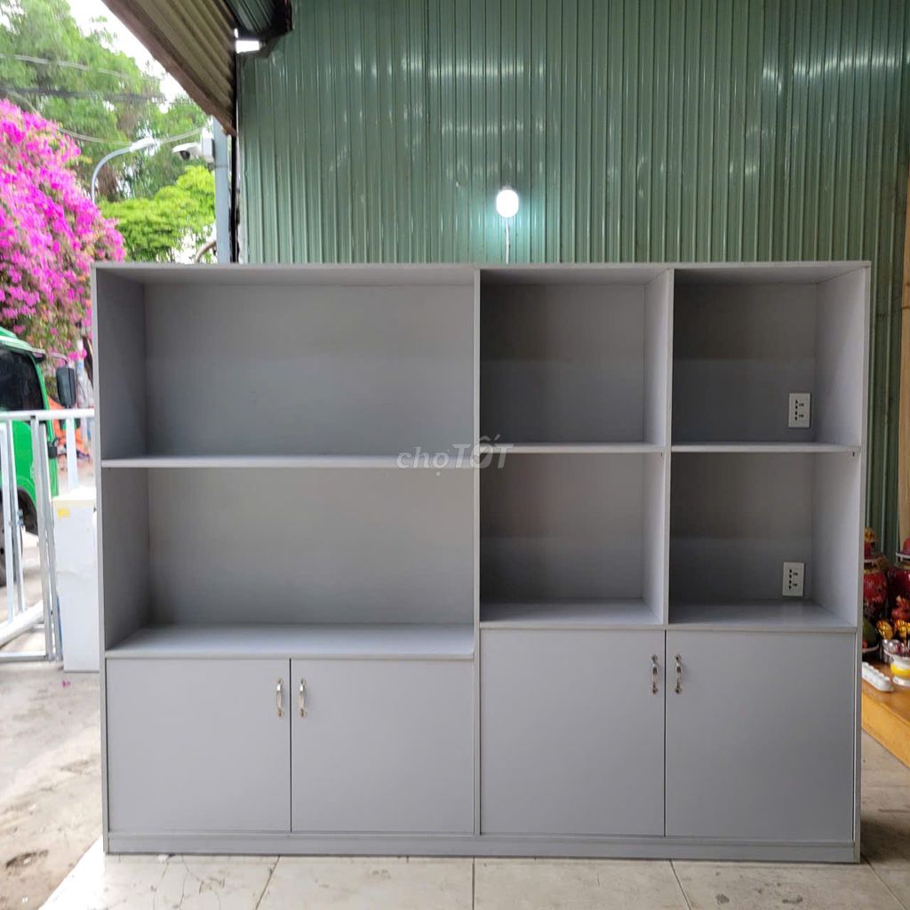 Kệ sách gỗ công nghiệp xám 1m9x2m4,kệ trưng bày. Mua bán Tủ, kệ gia đình tại Quận 8 Tp Hồ Chí Minh được đăng bởi PHÚ NHÀN NỘI THẤT THANH LÝ SÀI GÒN hình 1