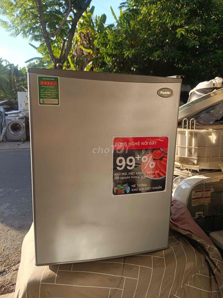 Tủ lạnh mini Funiki Xám có ngăn đông. Mua bán Tủ lạnh tại Quận Ngũ Hành Sơn Đà Nẵng được đăng bởi Lê Thị Kim Chi hình 1