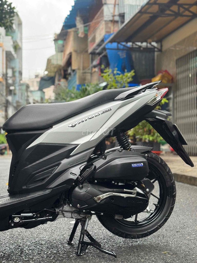 Vario 150 2018 Серебристо-черный Sporty 30 000 км б/у
