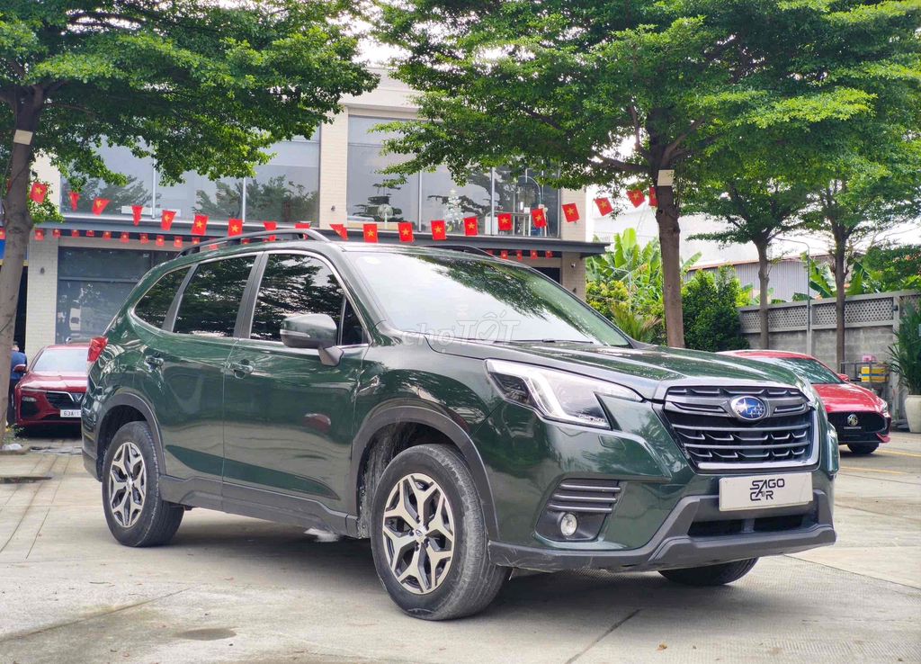 Subaru Forester 2.0 IL 2023 Зеленый 49 000 км