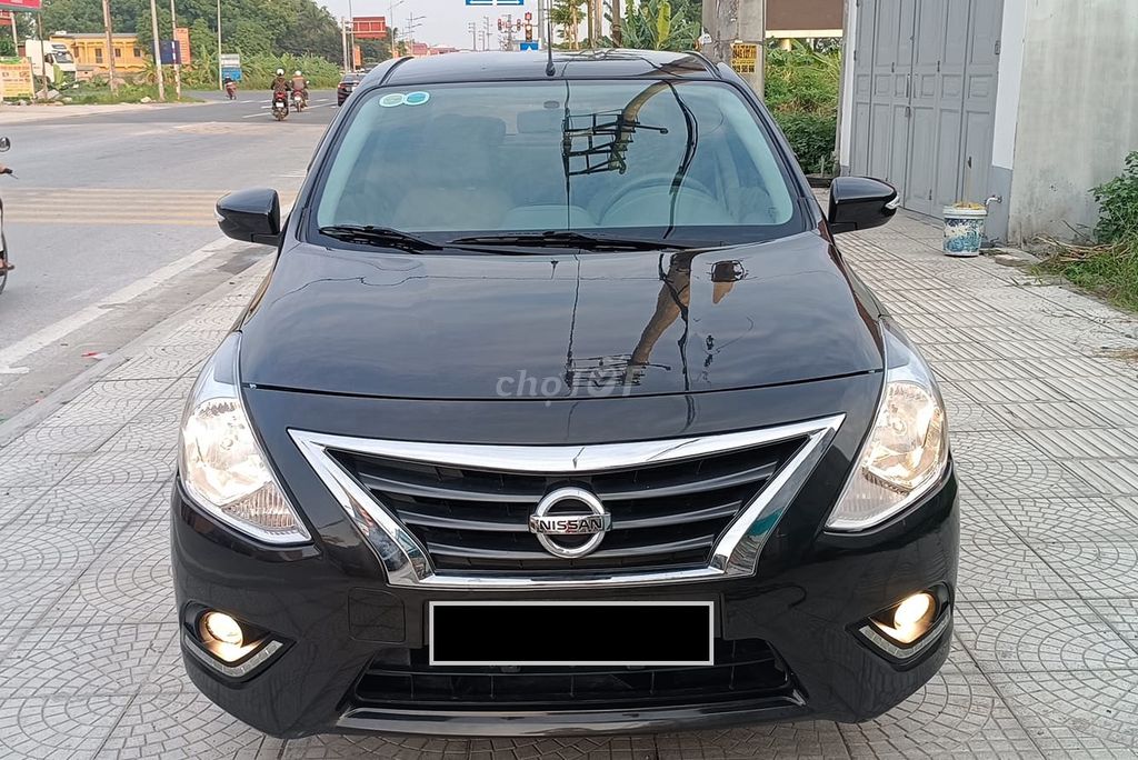 Nissan Sunny Premium AT 2019 автомат чёрный