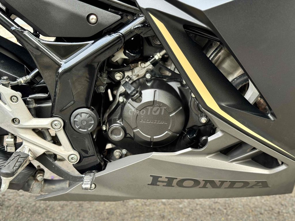 Bán CBR150R ABS special edition 2023 chính chủ. Mua bán Xe máy tại Quận 12 Tp Hồ Chí Minh được đăng bởi Thiên Tài hình 4