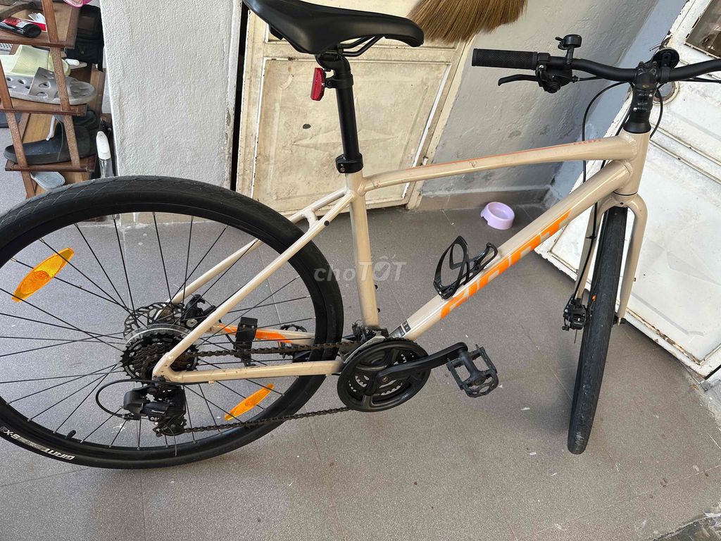 Xe đạp Giant Escape 3 màu Desert Sage 98% 2024. Mua bán Xe đạp tại Quận Cẩm Lệ Đà Nẵng được đăng bởi Đức Nguyễn hình 1