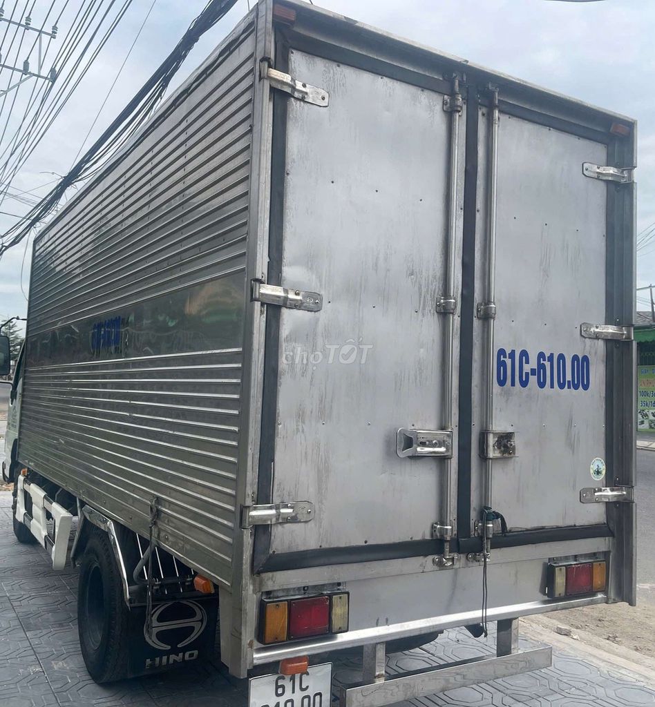 Bán gấp xe isuzu 2.8 tấn đời 2019 thùng kín 4m3. Mua bán Xe tải, xe ben tại Thành phố Thuận An Bình Dương được đăng bởi Hồ Xe Tải hình 2