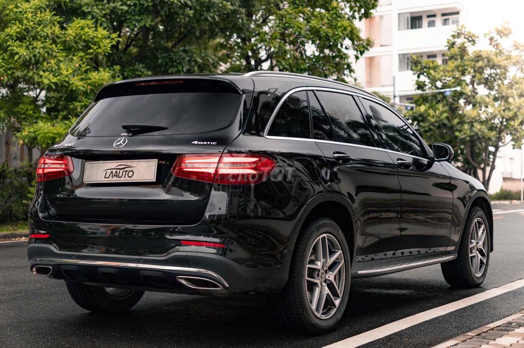 Mercedes GLC300 4Matic - Model 2020 - Đen/Nâu. Mua bán Ô tô tại Quận 7 Tp Hồ Chí Minh được đăng bởi Thật Nguyễn LongAnh Auto hình 5