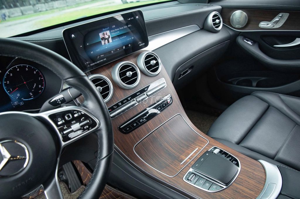 MERCEDES-BENZ GLC 200 4MATIC 2023. Mua bán Ô tô tại Quận Gò Vấp Tp Hồ Chí Minh được đăng bởi Đoàn Thuận hình 15