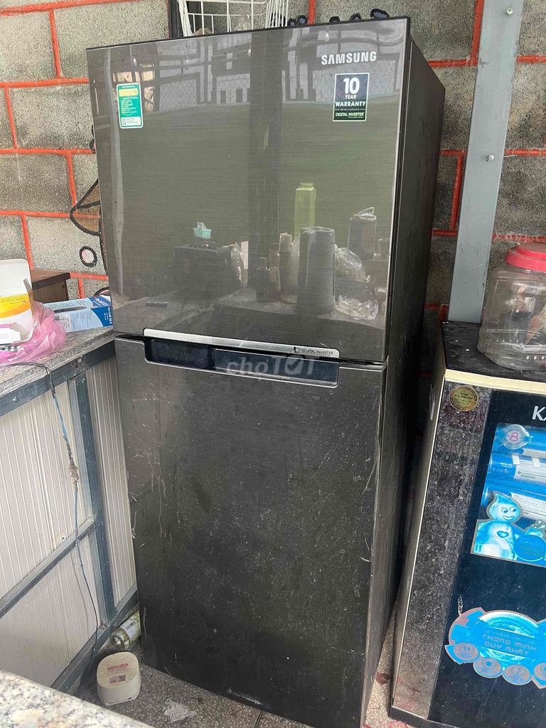 Tủ lạnh Samsung 208L Xám. Mua bán Tủ lạnh tại Thị xã Phú Mỹ Bà Rịa - Vũng Tàu được đăng bởi cộ càng hình 1