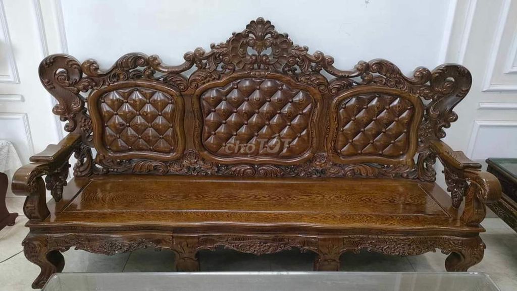 Bộ bàn ghế hoàng gia và kệ tivi gỗ mun