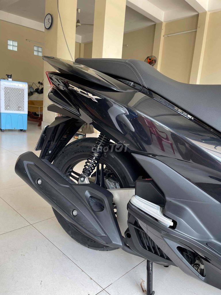 pcx 2016 . lướt 1700km .bao ko tua .zin nguyên bản. Mua bán Xe máy tại Thành phố Rạch Giá Kiên Giang được đăng bởi XE MÁY ÚT BÉ  hình 3