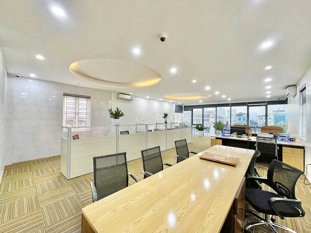 Cho thuê MBKD sàn văn phòng diện tích 110m2 tại phố Vũ Thạnh, Đống Đa