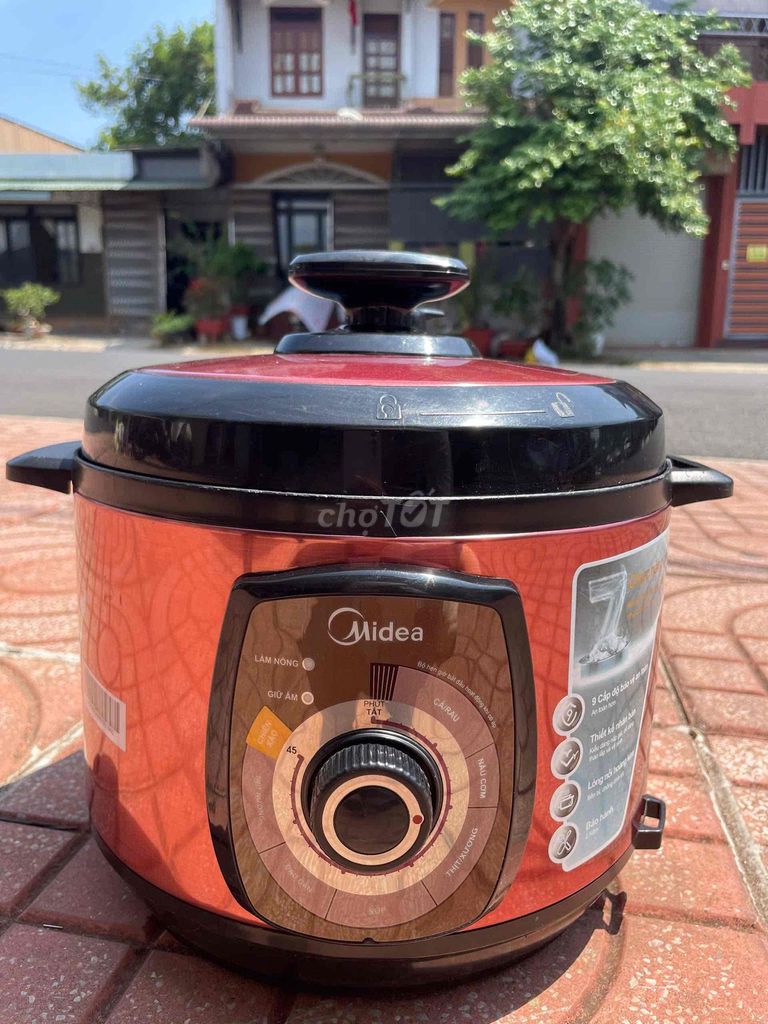 Nồi áp suất điện Midea 5L Đỏ. Mua bán Bếp, lò, đồ điện nhà bếp tại Thành phố Buôn Ma Thuột Đắk Lắk được đăng bởi Nguyễn Duy hình 1