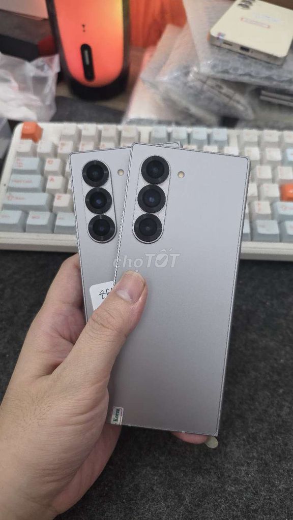 Samsung Galaxy Z Fold6 12GB 256GB Bạc. Mua bán Điện thoại tại Quận Thanh Xuân Hà Nội được đăng bởi Shandp thanh xuân hình 1