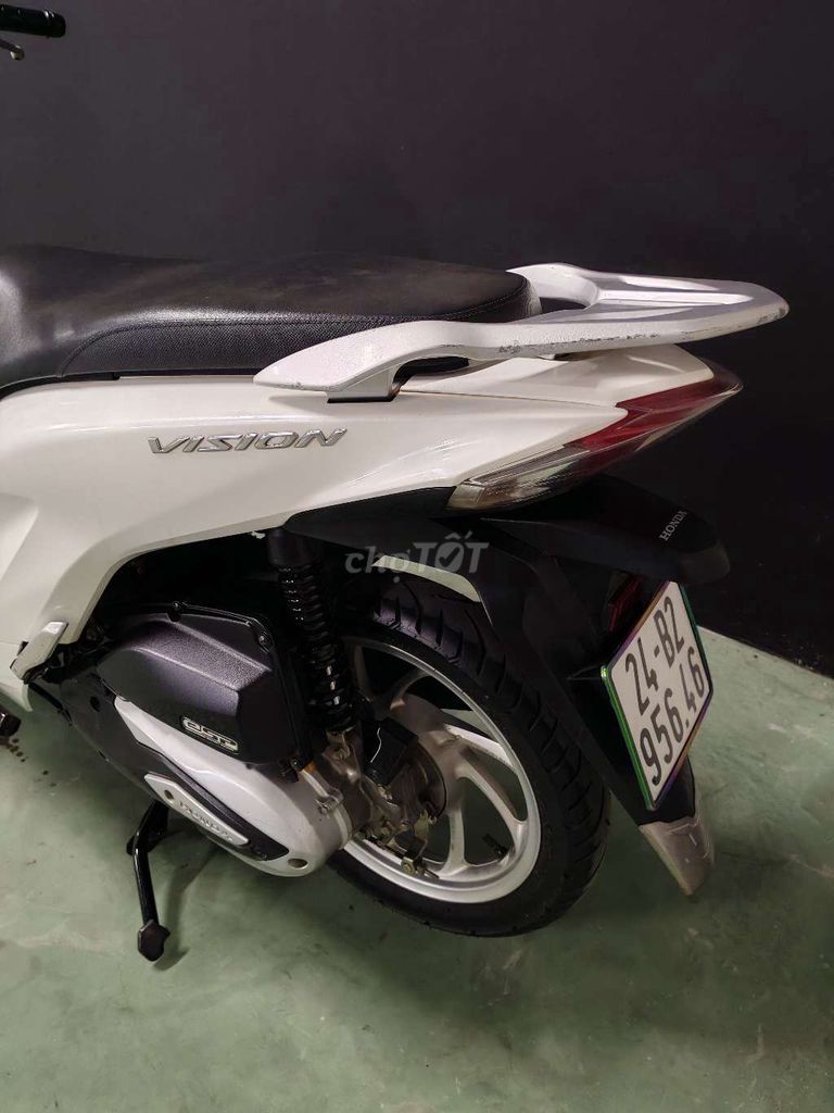 Honda Vision 2021 Trắng. Mua bán Xe máy tại Quận Cầu Giấy Hà Nội được đăng bởi phạm hưng hình 3