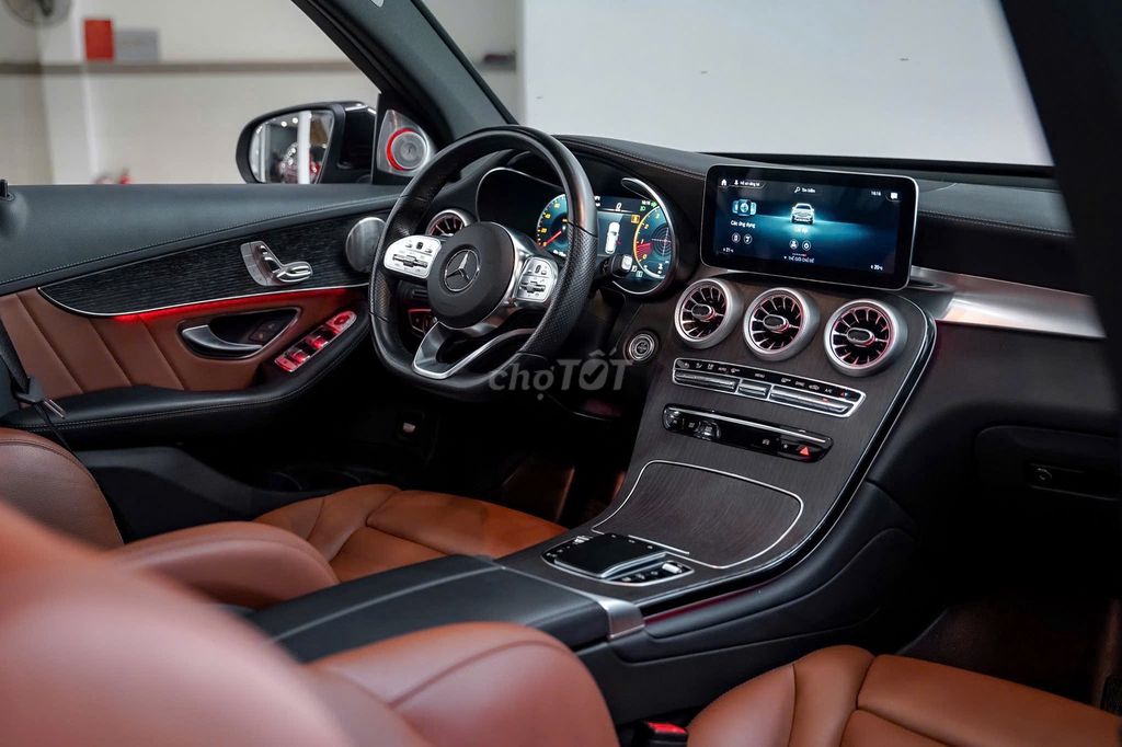 Mercedes GLC300 4Matic bản update V1 2022. Mua bán Ô tô tại Quận 7 Tp Hồ Chí Minh được đăng bởi Hoàn Lee Xe Lướt hình 11