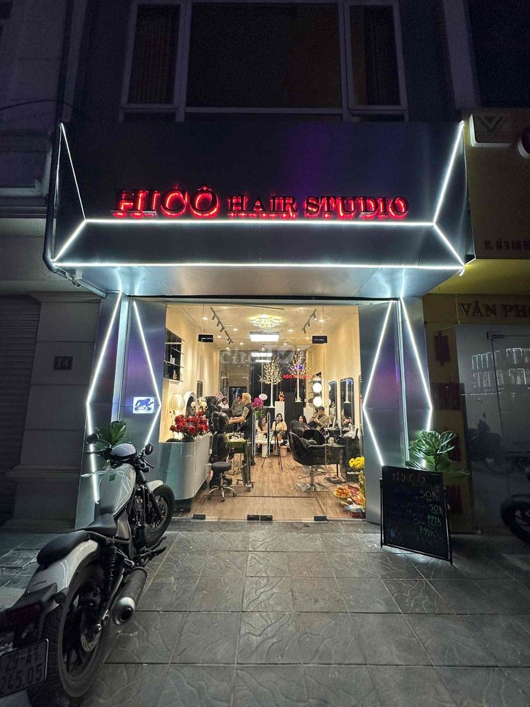 Nhượng salon tóc mặt phố full đồ