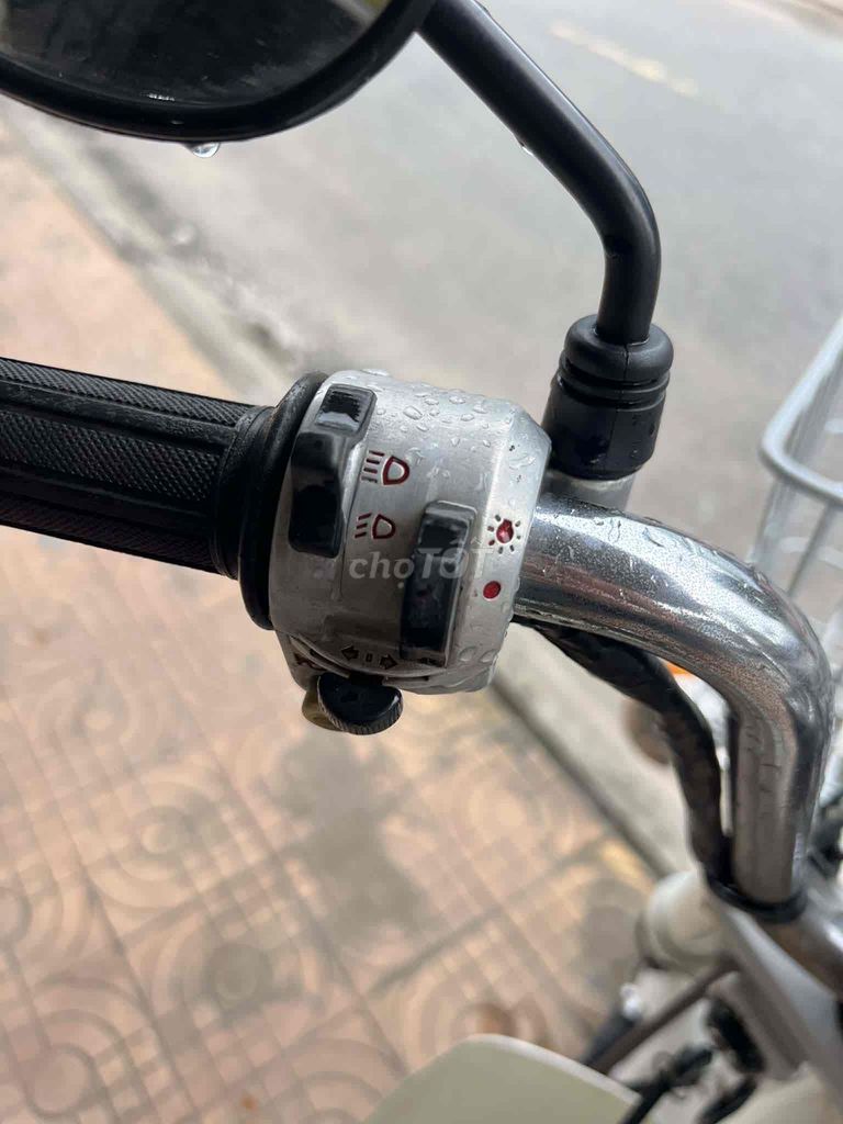 Honda Chaly 2009 Trắng. Mua bán Xe máy tại Huyện Gò Công Tây Tiền Giang được đăng bởi Vus Vas hình 1