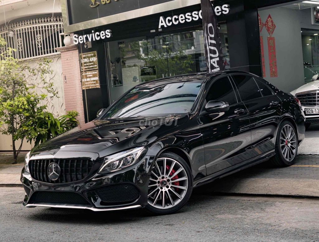 LONG ANH AUTO về Mercedes C300 AMG model 2018. Mua bán Ô tô tại Quận 7 Tp Hồ Chí Minh được đăng bởi LongAnh AuTo  hình 20