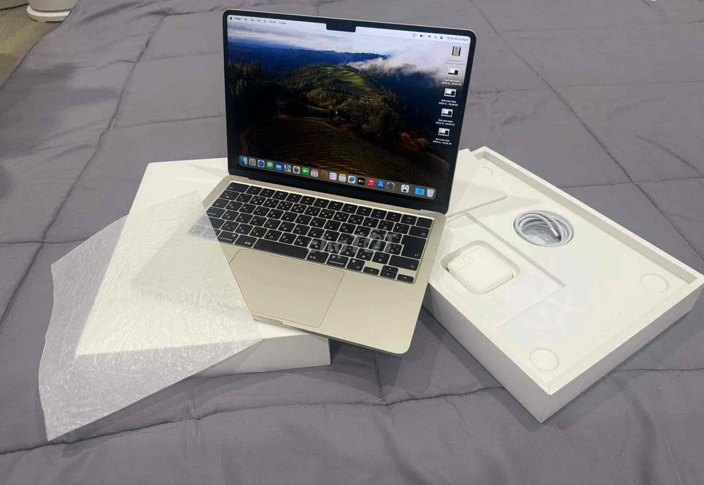 Macbook Air M2 8/256 Starlight bản JP