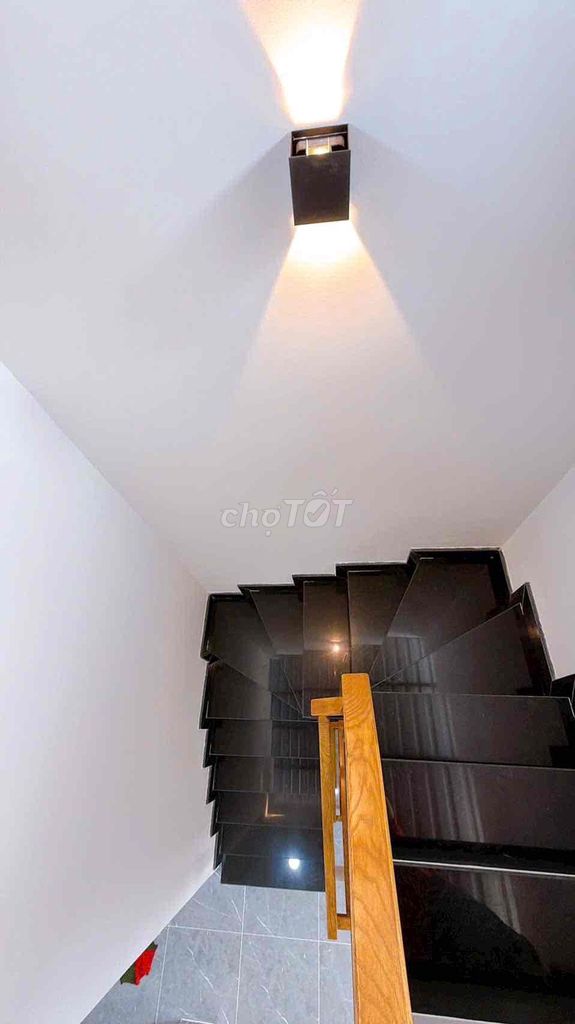 NHÀ ĐẸP 4 TẤM XỊN XÒ QUẬN 4 Hẻm 171 Tôn Đản, Phường 15, Quận 4, Tp Hồ Chí Minh Quận 4 Tp Hồ Chí Minh