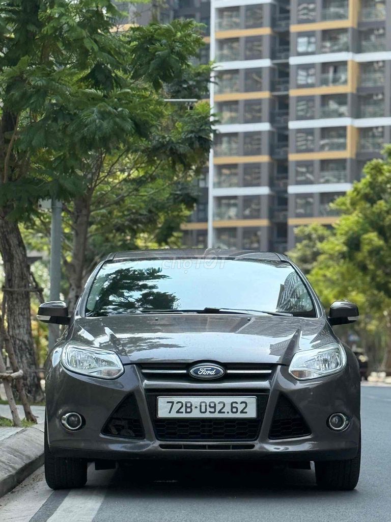 Ford Focus 2013 1.6 MT - 110000 km