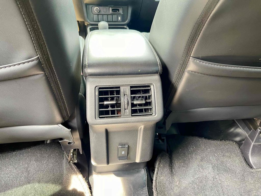Outlander 2020 2.0 CVT - 22000km chủ đi ít giữ kỹ. Mua bán Ô tô tại Quận 8 Tp Hồ Chí Minh được đăng bởi Trường Nguyễn Chợ Tốt Xe Official Mall hình 14
