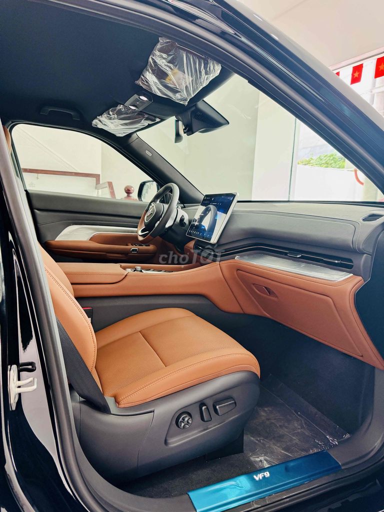 VINFAST VF9 PLUS 7 CHỔ TRẦN THÉP MỚI NHẤT 2025. Mua bán Ô tô tại Thành phố Thủ Đức Tp Hồ Chí Minh được đăng bởi Vinfast VFX Thủ Đức hình 8