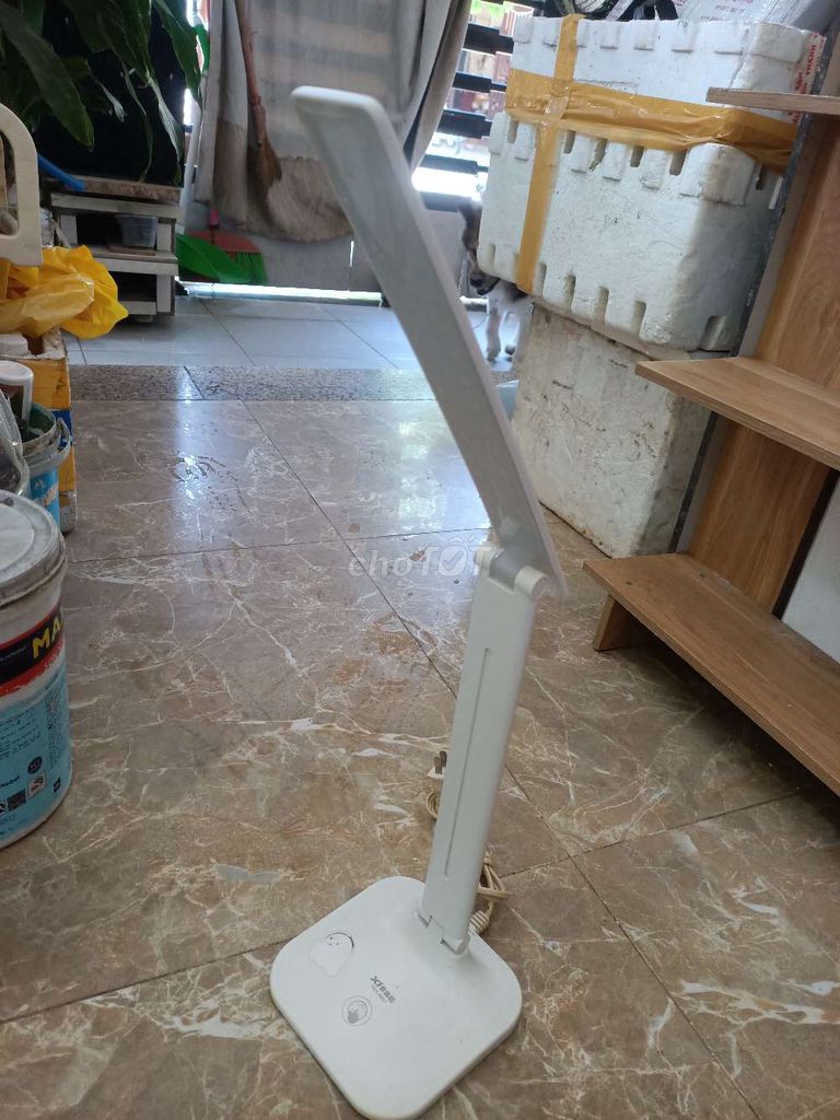 Đèn bàn LED Trắng chống cận, bảo vệ thị lực. Mua bán Đèn tại Quận Cẩm Lệ Đà Nẵng được đăng bởi Hoàng Tôn hình 1