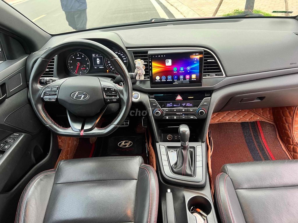 Hyundai Elantra 2018 1.6 AT Sport - siêu đẹp. Mua bán Ô tô tại Quận Hoàng Mai Hà Nội được đăng bởi Nguyễn Nam hình 11