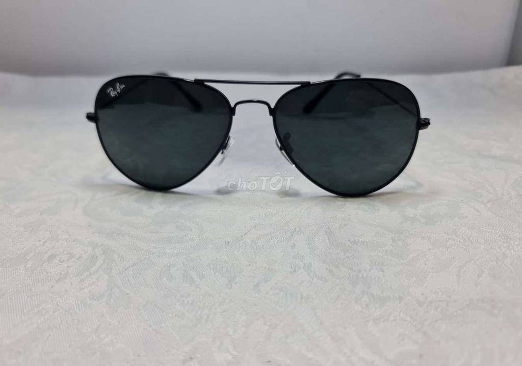 Rayban kính màu đen toàn phần.. Mua bán Phụ kiện thời trang khác tại Quận Gò Vấp Tp Hồ Chí Minh được đăng bởi Anh Ba  hàng hiệu tuyển online 2 hình 1