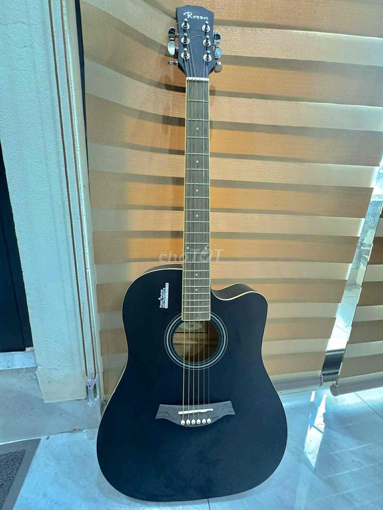 Đàn guitar Rosen Đen Còn mới. Mua bán Nhạc cụ tại Quận Thanh Xuân Hà Nội được đăng bởi nguyen hình 1
