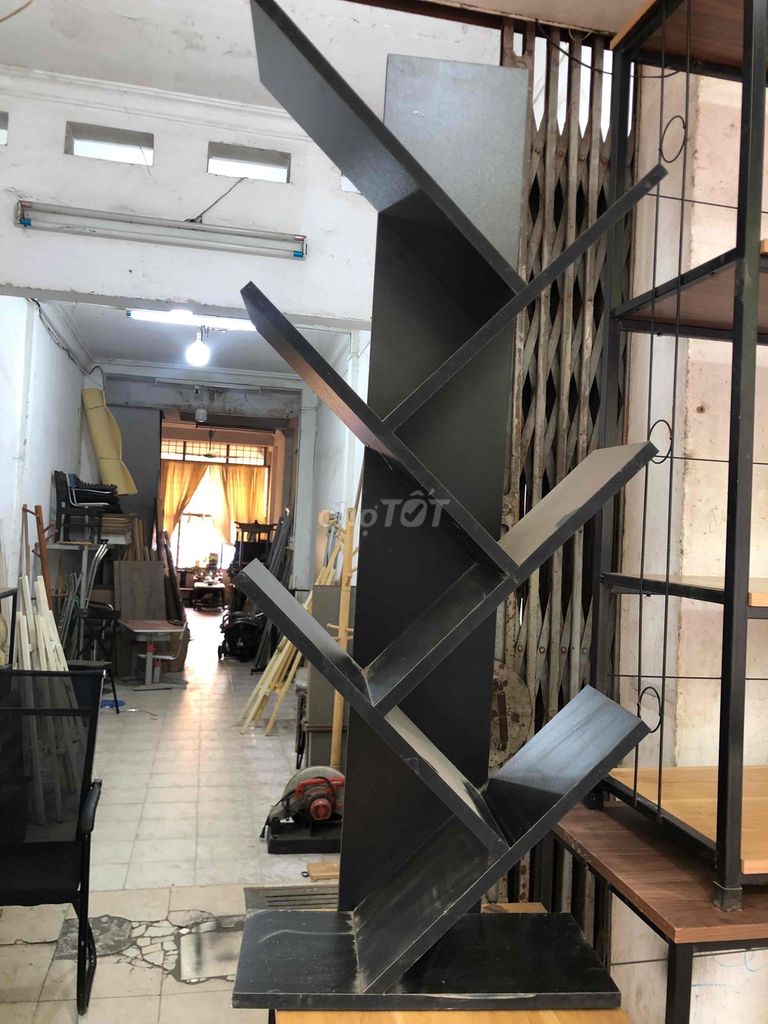 Kệ sách Gỗ Đen Hiện đại. Mua bán Tủ, kệ gia đình tại Quận Ba Đình Hà Nội được đăng bởi Dũng Đồ Gỗ hình 1
