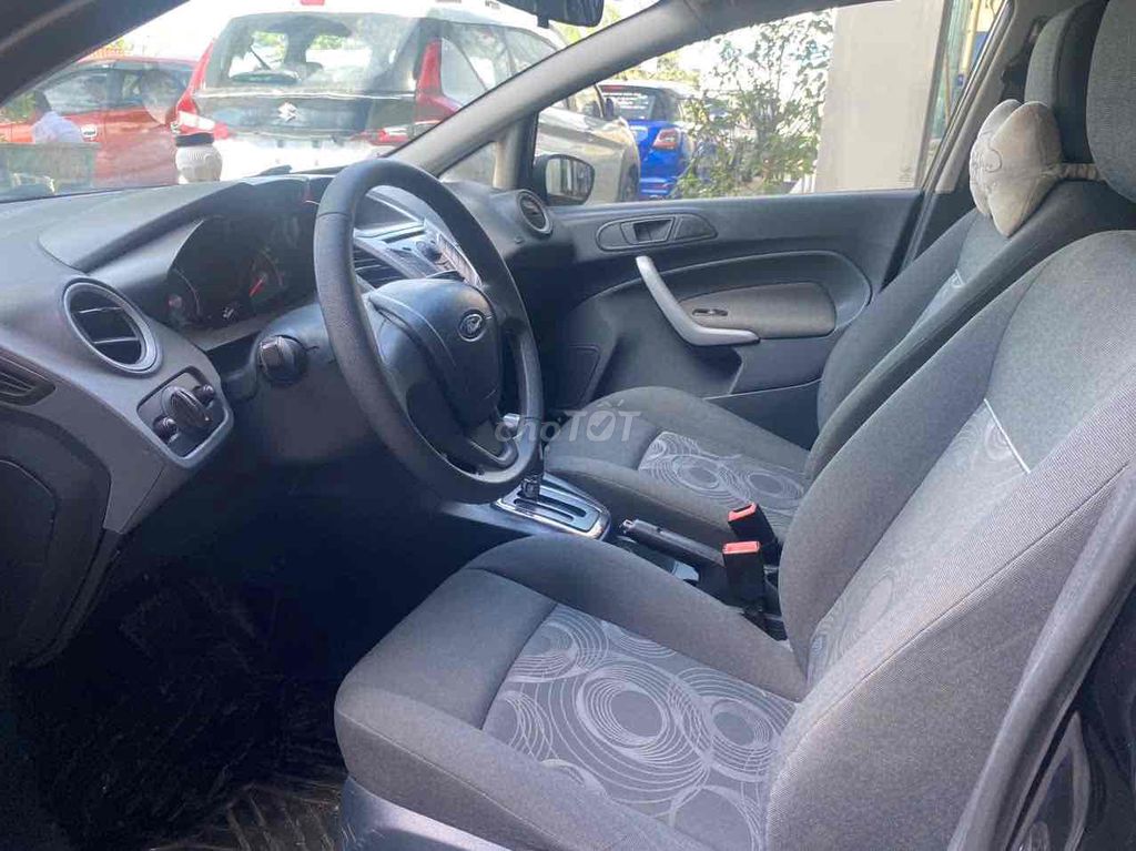 Ford Fiesta 2013 1.6 AT Hatchback - 42000 km. Mua bán Ô tô tại Thành phố Thuận An Bình Dương được đăng bởi Bùi Hoàng Bảo Anh hình 5