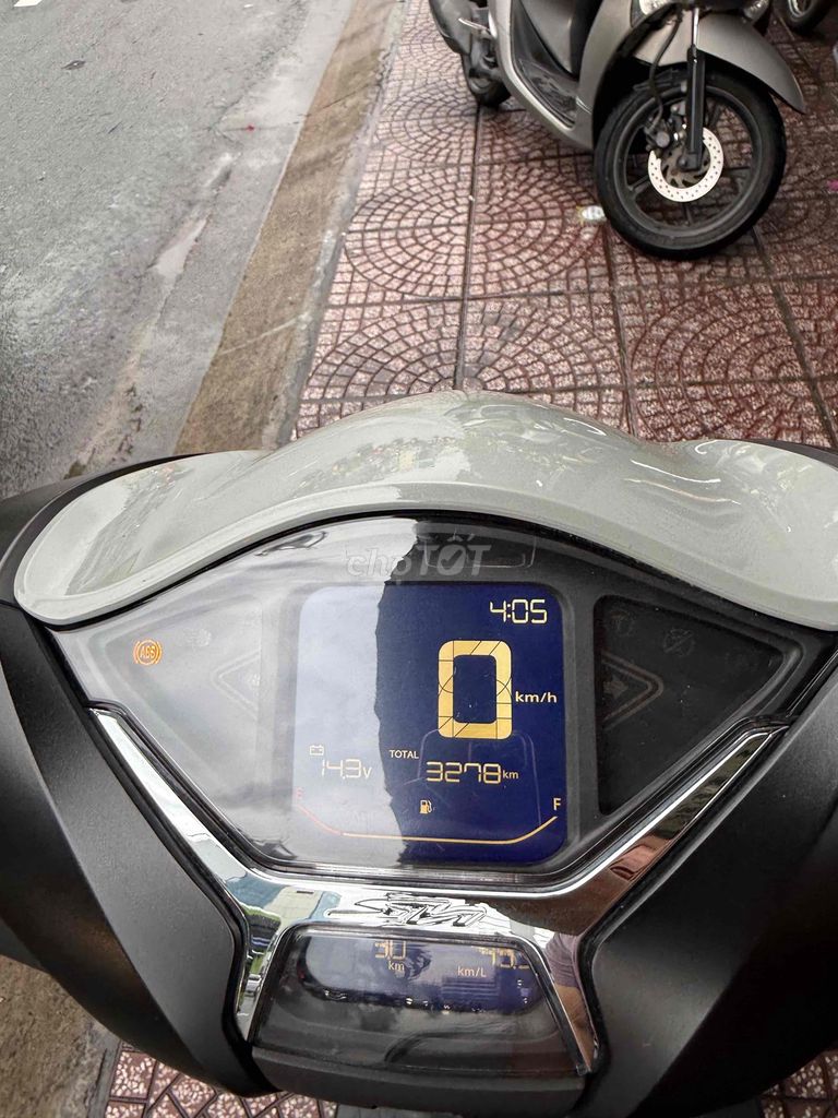 Honda SH 160i ABS 2025 Xám 3200 km