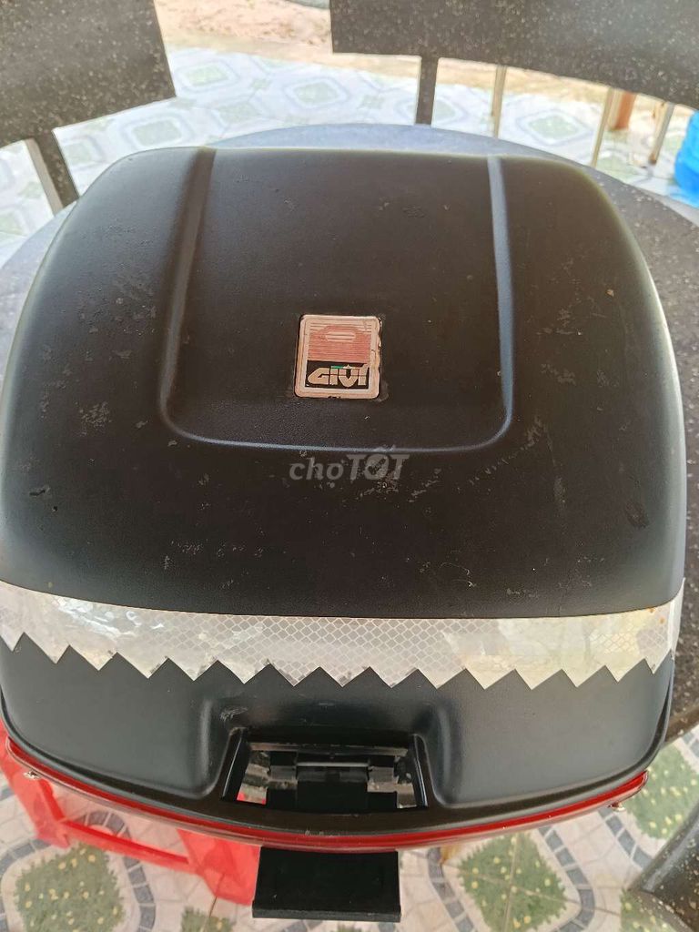Thùng Givi 27L chính hảng+ ba ga givi hảng đa năng. Mua bán Phụ tùng xe tại Huyện Hàm Tân Bình Thuận được đăng bởi Ngo duy nhan hình 3